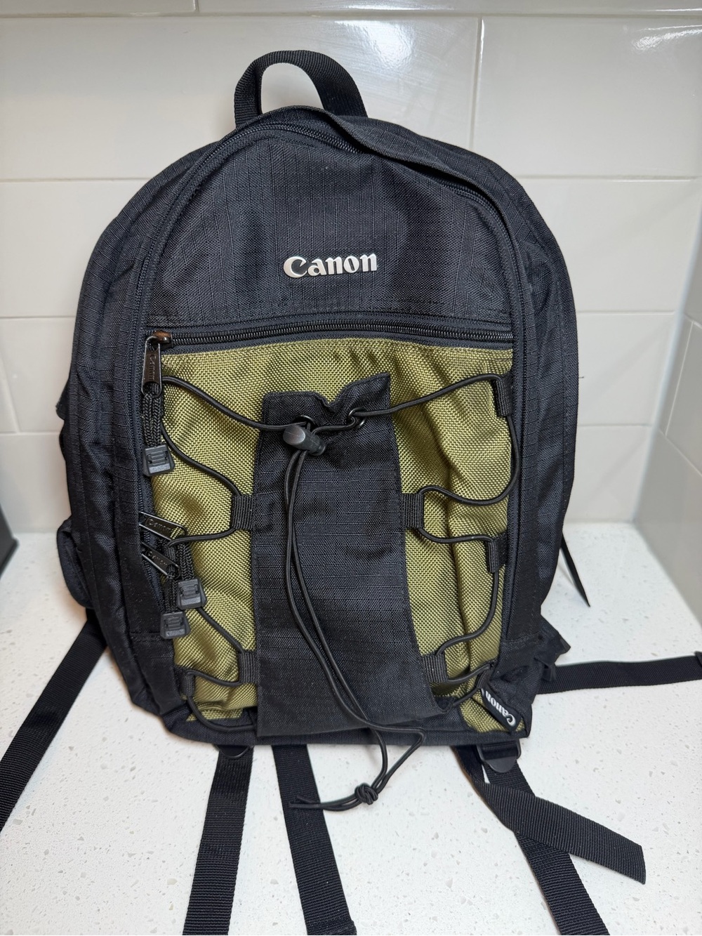 Canon Deluxe Backpack 200EG Rugged Camera Lens Bag black olive green